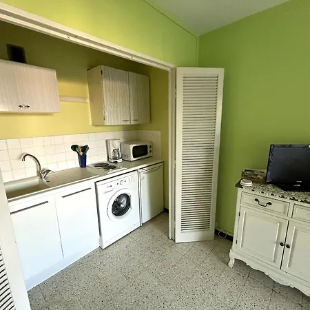 Pres De La Avec Balcon Pour 4 Personnes - Fr-1-837-54 Apartment